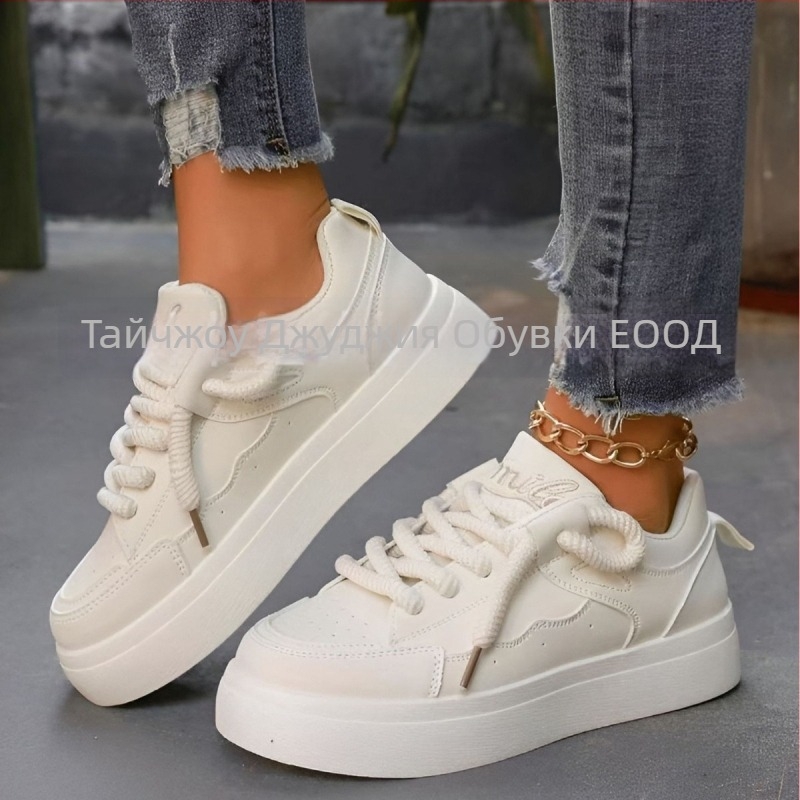 Унисекс маратонки със принт на черепи – нисък връх, горна част от супер фибър, гумена подметка