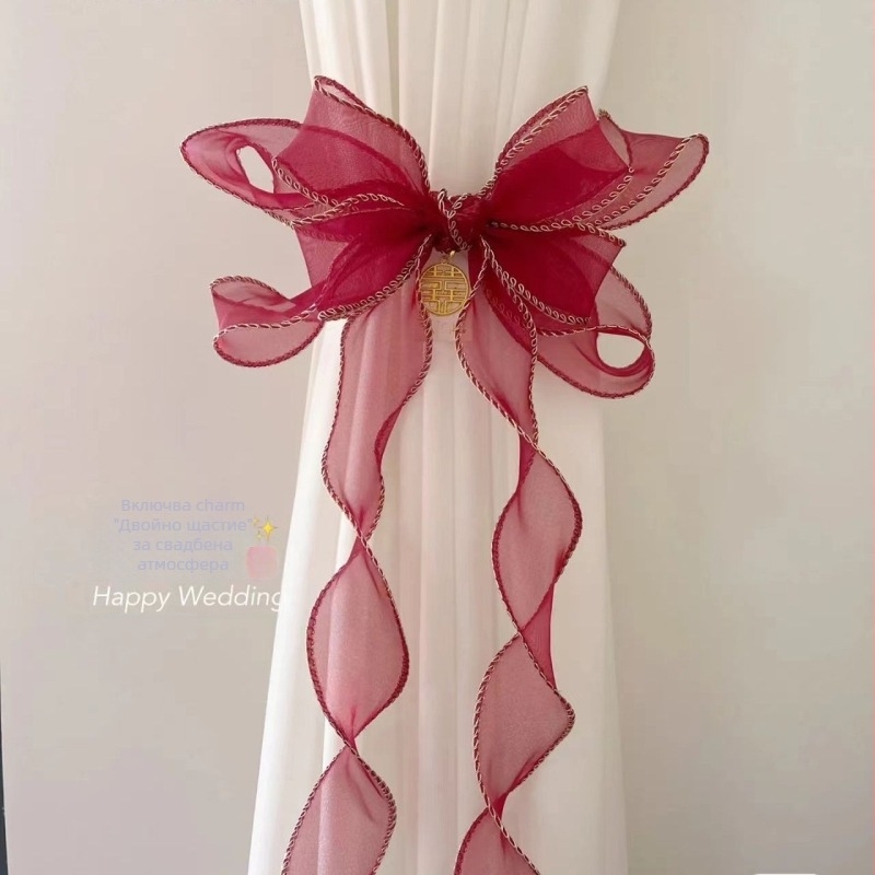 Сватбени завесни връзки с копринено цвете – универсален стил