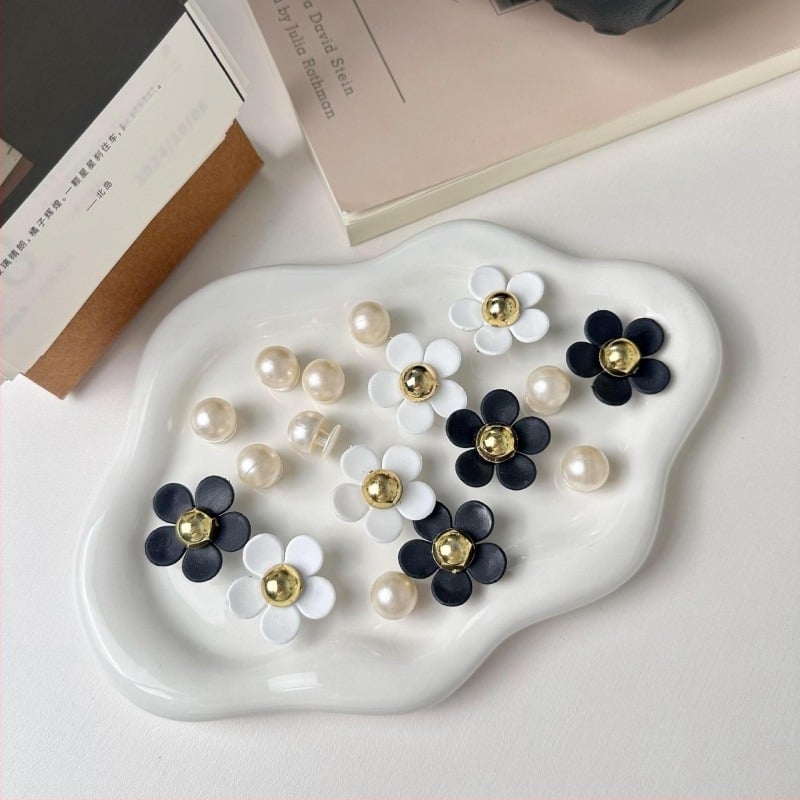 Crocs charms – аксесоари за обувки с дупки, серия Flower Pearl, отстранимо цвете, съвместими с сандали, обувки от плат и други, марка Hengge Mei
