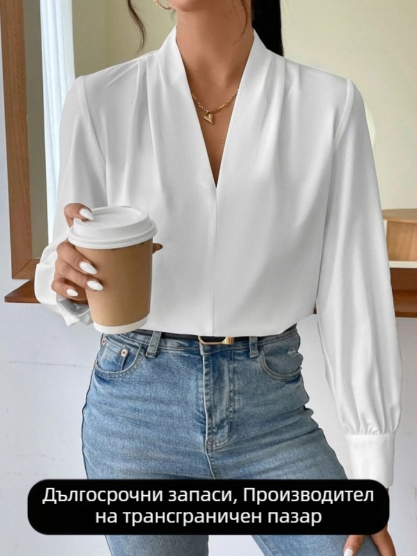 Сатенена риза, дълги ръкави, V-образно деколте, свободен силует, есен 2025