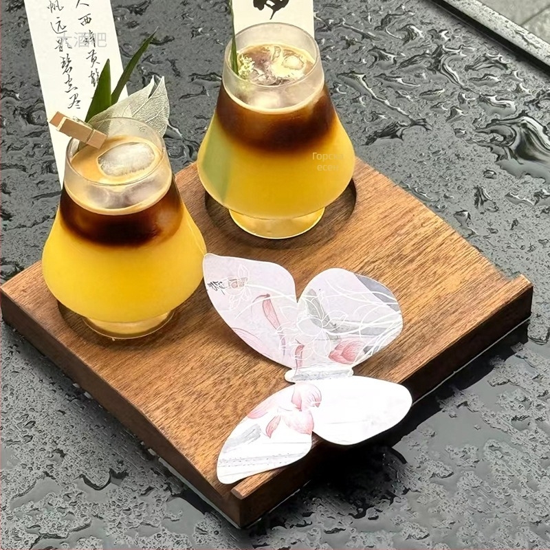 Комплект кафе чаши със дървена подложка и печатно лого | прост стил, пуснат през 2023