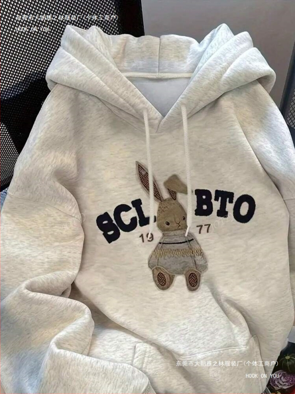 Ženska moderna ležerna majica s kapuljačom i printom crtanog zeca