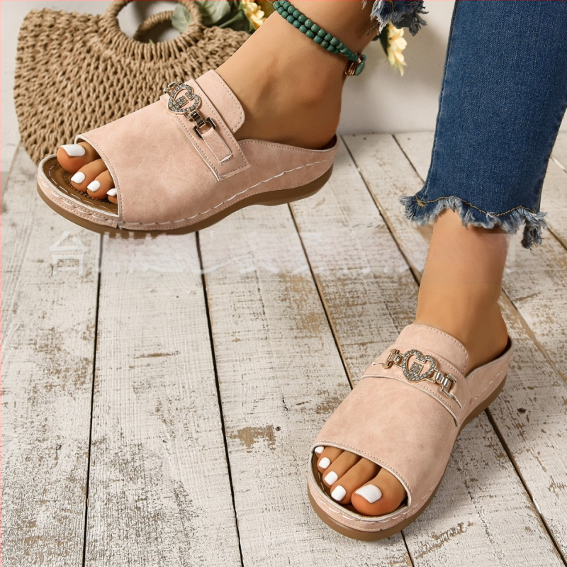 Väliskaubanduse pluss-suuruses kalasuu metallist aksessuaaridega raputusnööriga kingad 2025. aasta suvised uued rannasandaalid naistele avatud ninaga