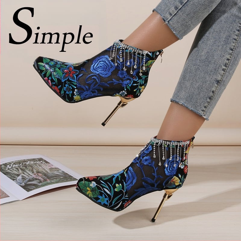 2023-as nagyméretű külkereskedelmi új magas sarkú antik bőr csizma hímzett hálós finom sarkú baotou divat divatos cipők őszre és télre