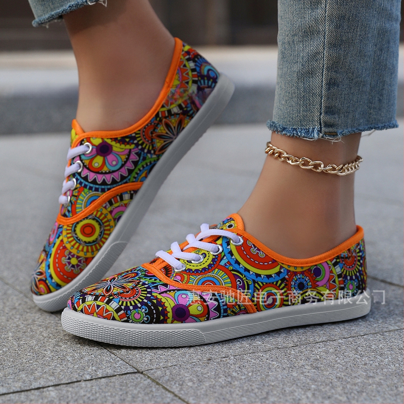 Eiropas un Amerikas pārrobežu populārie neregulāras krāsas audekla apavi sievietēm, pavasara un rudens apavi, korejiešu stila ielas stila ikdienas daudzpusīgi sporta apavi vairumtirdzniecībā