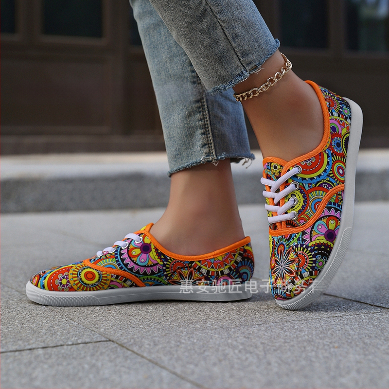 Eiropas un Amerikas pārrobežu populārie neregulāras krāsas audekla apavi sievietēm, pavasara un rudens apavi, korejiešu stila ielas stila ikdienas daudzpusīgi sporta apavi vairumtirdzniecībā