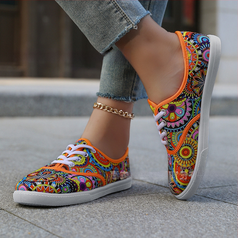 Eiropas un Amerikas pārrobežu populārie neregulāras krāsas audekla apavi sievietēm, pavasara un rudens apavi, korejiešu stila ielas stila ikdienas daudzpusīgi sporta apavi vairumtirdzniecībā