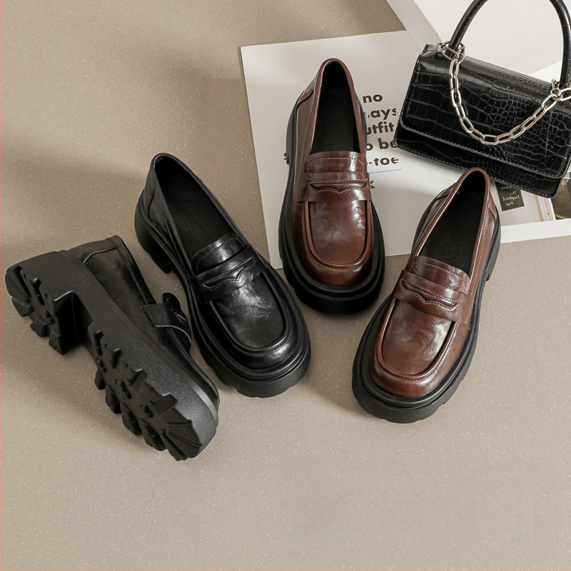 Ma suism 2024 Jaunas, biezas apakšmalas, maza izmēra sieviešu pavasara mokasīni, britu stila, melnas ādas kurpes ar slēptu augstumu.