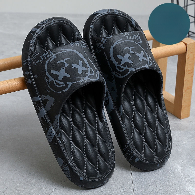 Szuper meleg papucsok férfi 2024 divatos nyári csúszásmentes vastag aljú szaggátló lépésálló érzés páros háztartási külső ruházati szandál férfiaknak