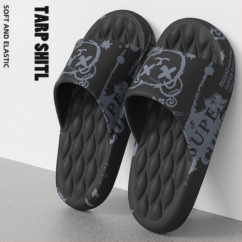 Szuper meleg papucsok férfi 2024 divatos nyári csúszásmentes vastag aljú szaggátló lépésálló érzés páros háztartási külső ruházati szandál férfiaknak