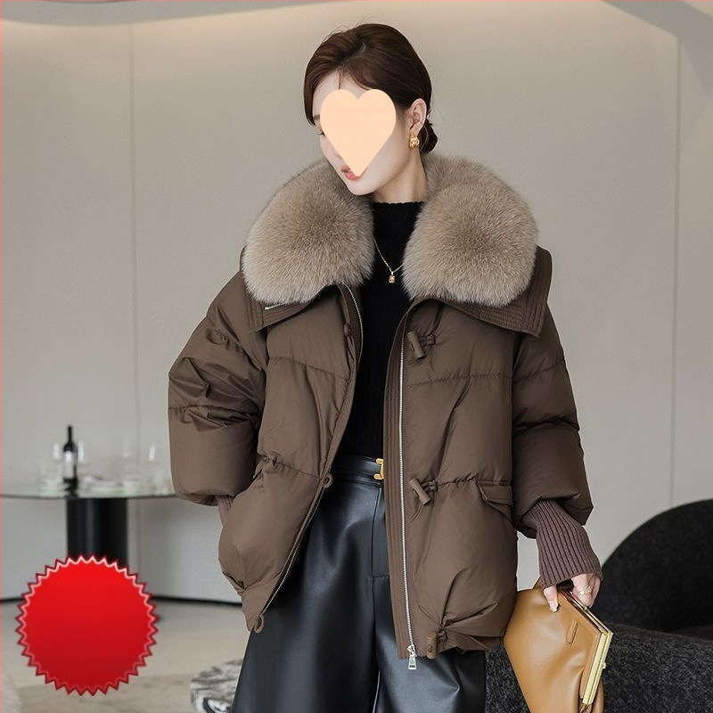 2025 m. žieminė nauja pūkinė medvilninė striukė, moteriška trumpa vakarietiško stiliaus korėjietiška laisva medvilninė striukė su kailine apykakle, sustorinta medvilnine striuke