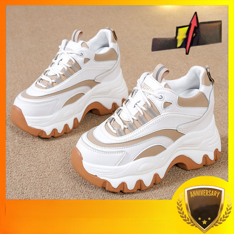 Belső Magasított Torre Cipők Női 2024 Tavaszi Új Ins Explosions Vastag Alsó Joker Hétköznapi Könnyű Tornacipő