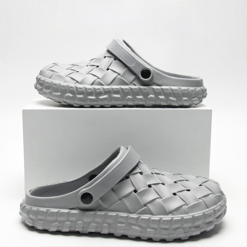 Gyárilag közvetlen puha talpú EVA csúszásmentes, nem büdös férfi kültéri viseletre alkalmas lyukas cipő strandszandál raktáron nagykereskedelemben