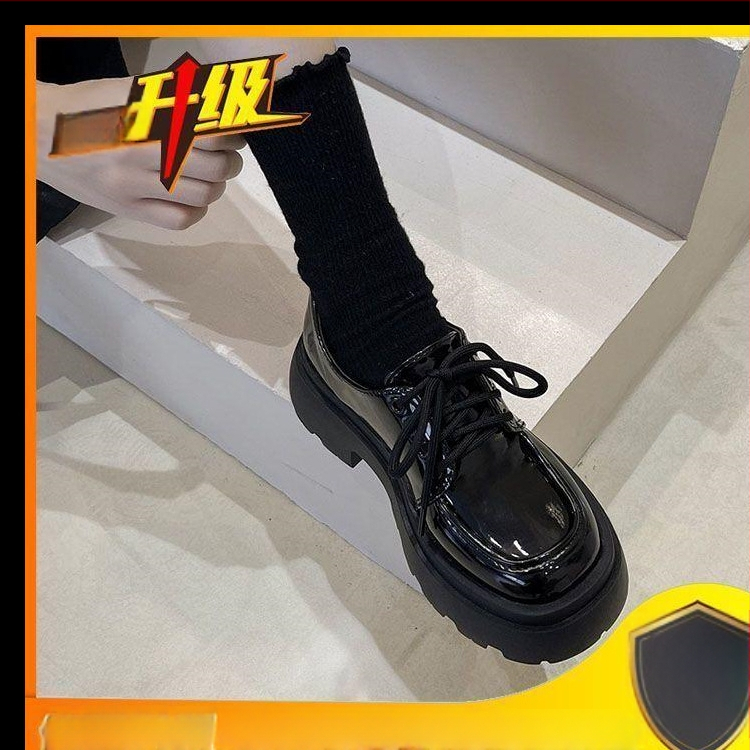 Brit stílusú vastag talpú bőr női cipők 2024 Új tavaszi sokoldalú fekete jumpy egyrétegű cipők muffin mokaszinok divatos