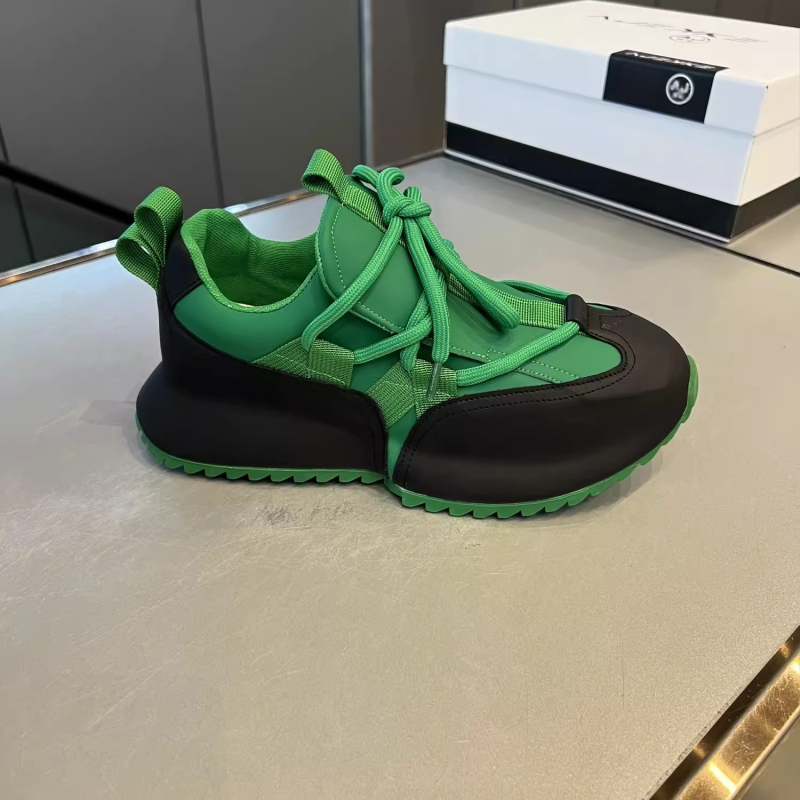 Férfi cipők 2024 tavaszi új európai állomás divatos színben illő alacsony szárú sportcipők hétköznapi divat minden mérkőzés kényelmes