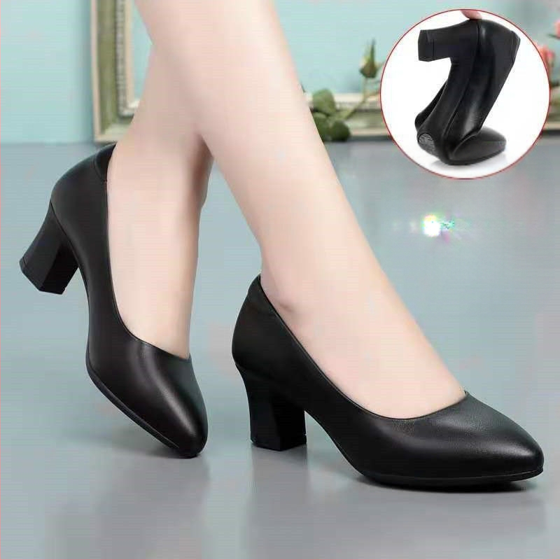 A marhabőr munkacipő első rétege, női fekete állásinterjúra való munkacipő, alkalmi viselet, ingázós csúszásgátló bőrcipő, női egyrészes cipő