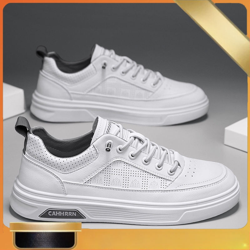Férfi cipők 2025 Új férfi lusta fűzőmentes alkalmi deszkás cipő megnövelt puha talpú sportcipő tinédzser fehér cipő