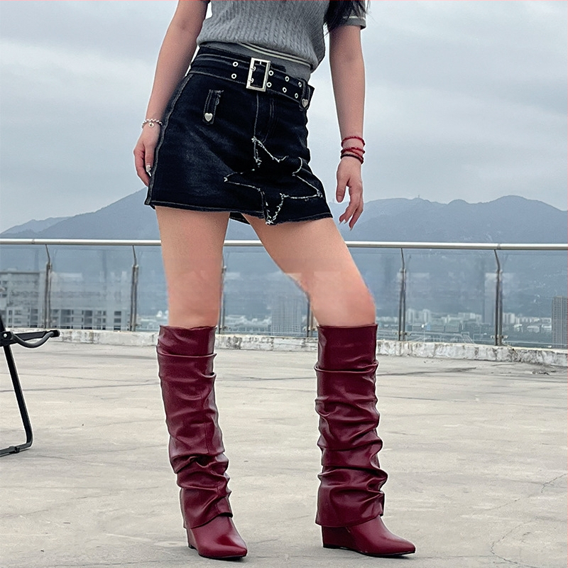 2024 Nové európske a americké zahraničné obchodné špicaté vráskavé čižmy na vysokom podpätku s klinovým podpätkom a dlhým valcom, dámske čižmy, módne čižmy po kolená, dámske topánky