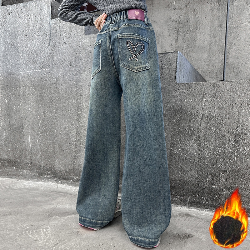 Dievčenské rifle s flísovou podšívkou, zima 2024, nový štýl, kórejská verzia, všestranné, zahustené, voľné nohavice so širokými nohavicami, štýlové nohavice rovného strihu