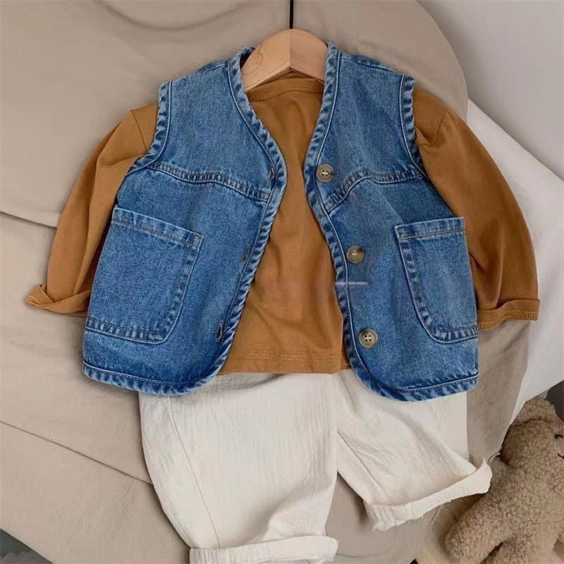 Laste teksariidest vest 2025 kevadeks ja sügiseks. Uus lastevest poistele. Jokeri stiilis trendikas lasteriietus.