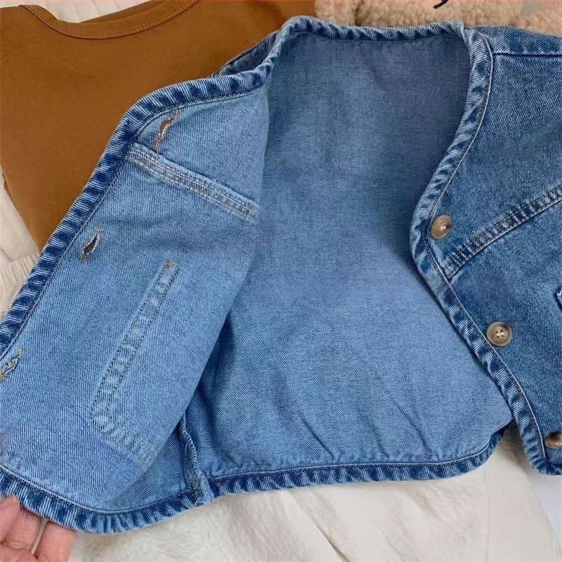 Laste teksariidest vest 2025 kevadeks ja sügiseks. Uus lastevest poistele. Jokeri stiilis trendikas lasteriietus.