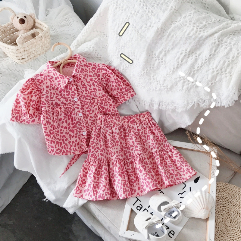 Detské oblečenie Ai Le Rabbit 2022 Jar a leto Nové dievčenské ružové leopardové tričko s vysokým pásom a sukňou do vlasov