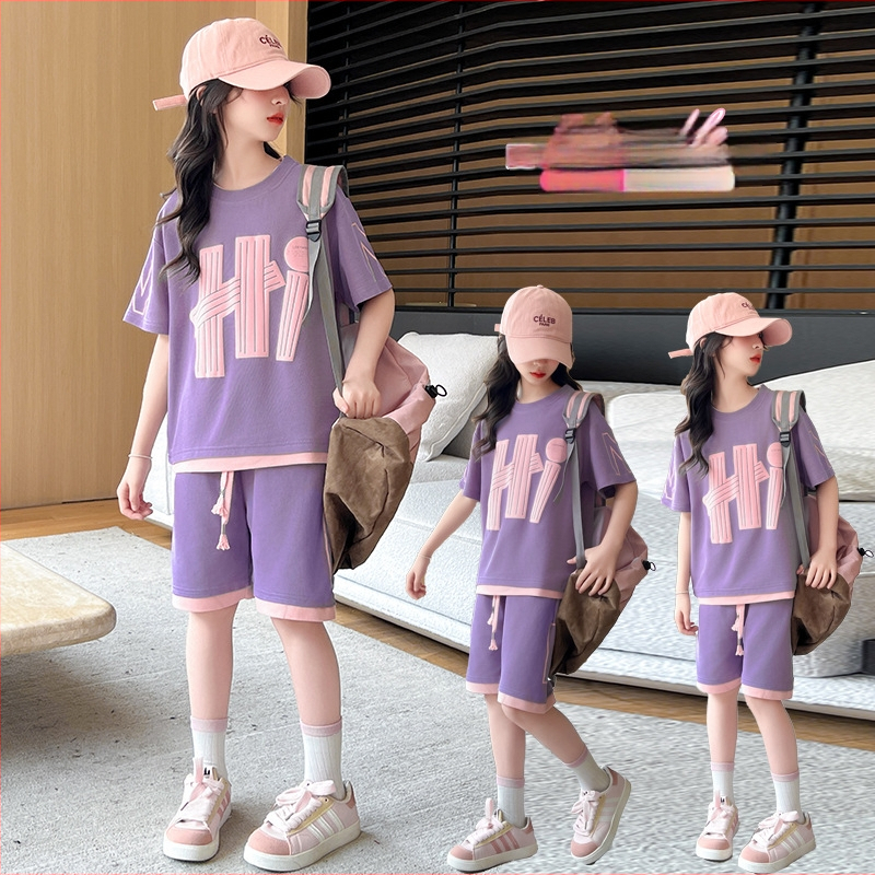 Djevojačko ljetno odijelo 2025. Novo moderno dječje ležerno sportsko korejsko stilsko djevojačko kratkorukavno odijelo s četvrtinkama, ljetna odjeća