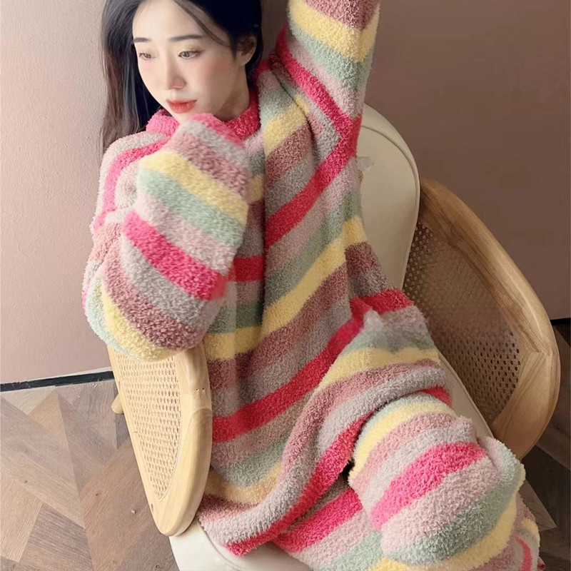 Ženska pidžama od pola baršuna, jesensko-zimska, mekana, dugih rukava, s dugim prugama, komplet kućne odjeće s dugim prugama, plus zadebljani baršun, novi stil 2024.