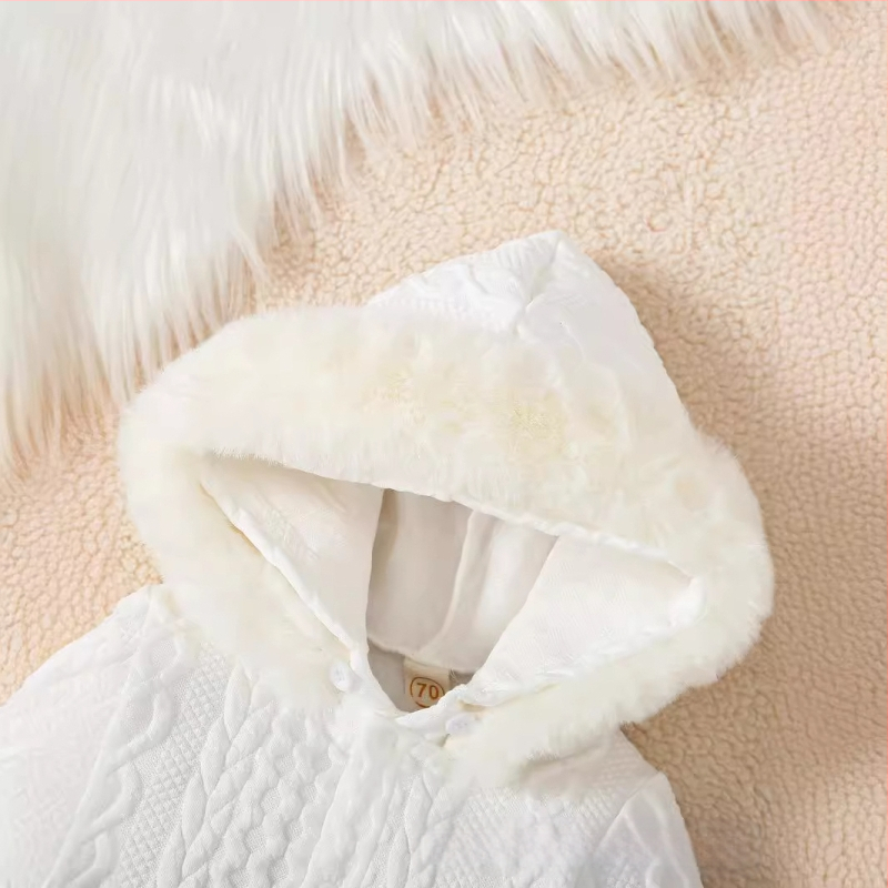 Cezhraničný elektronický obchod sa špecializuje na novorodenecké overaly Amazon Temu, jesenné a zimné overaly s kapucňou v čistých farbách