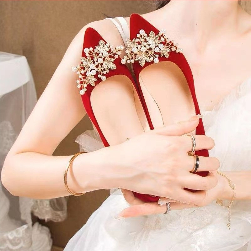 Glavna vjenčanica Vjenčane cipele Nisu umorna stopala 2024 Nova kristalno crvena haljina Kineska mladenka Hexiu Dva odijela Gao Yun Hao