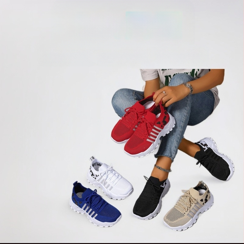Tarptautinis tiesioginis pristatymas. Universalūs moteriški batai su „Fly-Knit“ technologija 2025 m. pavasariui, vasarai ir rudeniui. Sportiniai laisvalaikio bateliai iš tinklinio audinio. Lengvi, kvėpuojantys ir patogūs.
