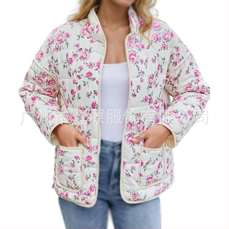 Tarpvalstybiniai Europos ir Amerikos 2025 m. „Amazon“ žiemos nauji prancūziški retro raštuoti medvilniniai viršutiniai drabužiai su gėlėtais trumpais medvilniniais viršutiniais drabužiais moterims.