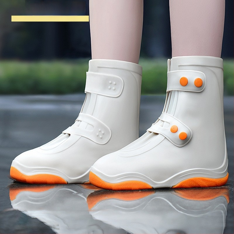 Naujas vandeniui atsparus batų užvalkalas, neslystantis, apsaugantis nuo užsiteršimo, sutirštintas, atsparus dilimui, nešiojamas, lengvai dėvimas ir nuimamas suaugusiems vaikams skirtas silikoninis batų užvalkalas nuo lietaus