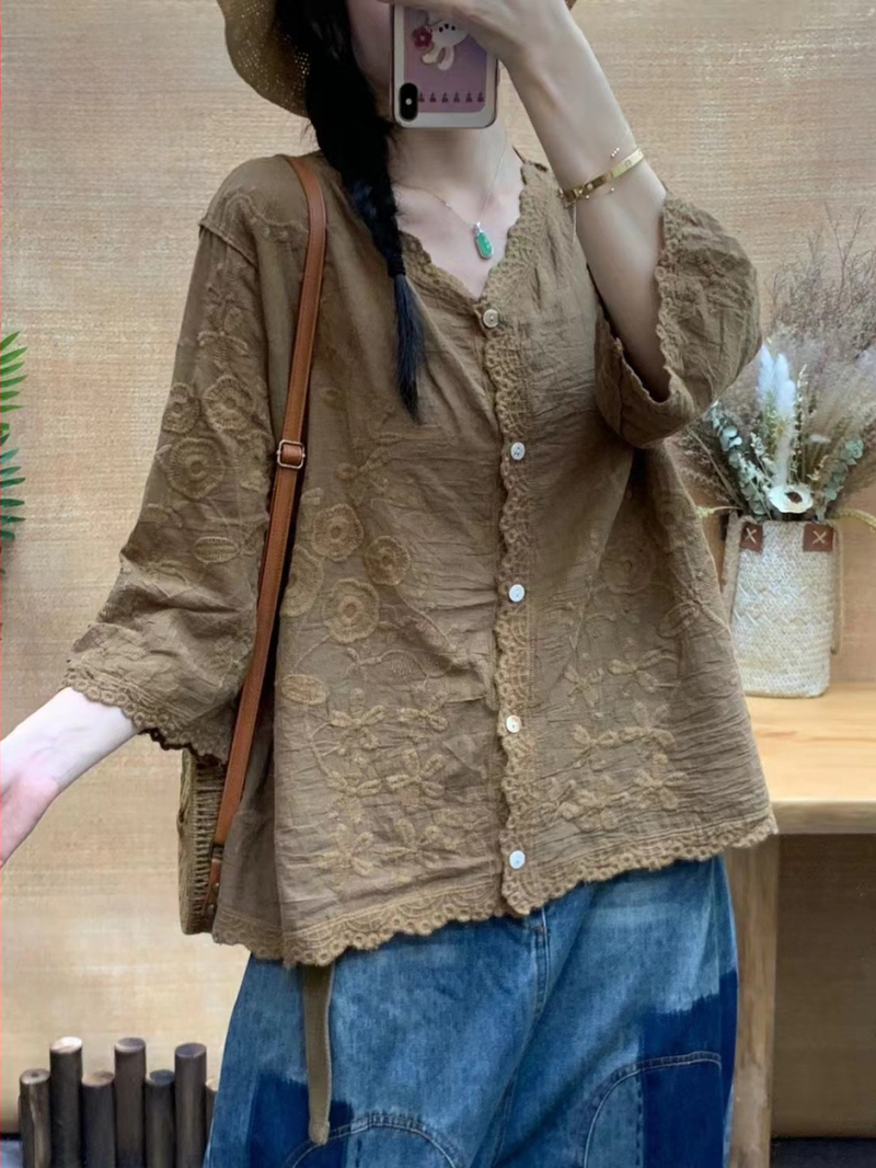 Retro jednofarebný sedembodový rukávový top košeľa 2024 Leto Nový trojrozmerný vyšívaný čipkovaný elegantný dámsky top kardigan