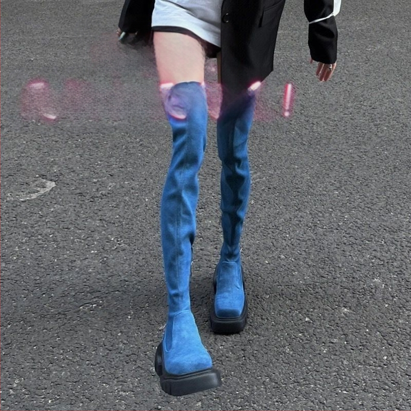 Rastezljive čizme preko koljena s visokom petom za žene, zima 2025., nove europske i američke čizme od brušene kože s debelim potplatom i četvrtastim vrhom za mršavljenje, svestrane modne čizme