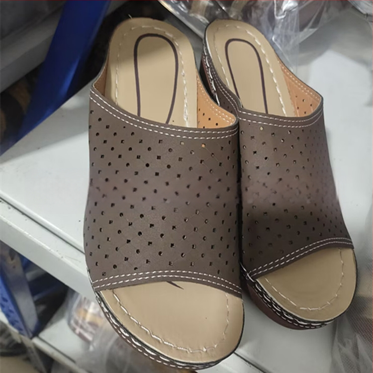 Sandale europene și americane pentru femei, dimensiuni mari, cu toc plat, vară, noi, cu gură de pește, decupate cu laser, pantofi pentru femei, îmbrăcăminte exterioară, papuci transfrontalieri, export pentru femei