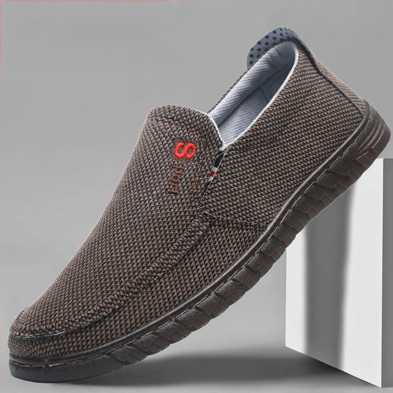 Vanad Pekingi riidest kingad meestele, kerged ja hingavad, keskealistele ja eakatele isadele mõeldud kingad, pehme põhjaga veiselihast tallaga, vanemate inimeste pluss-suuruses meeste kingad, partii