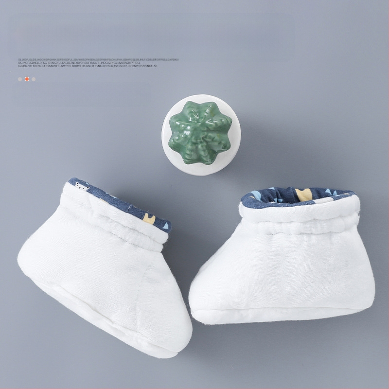 Vastsündinud beebi puuvillased kingad, puuvillased sokid, talvised beebikingad, soojad fliisvoodriga, paksendatud pehme tallaga poistele ja tüdrukutele