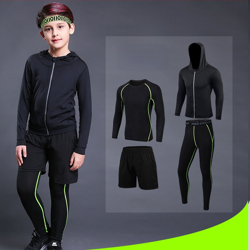 Laste retuusid, treeningriided, sügis- ja talvespordiriided, spordiriided, korvpalliriided, jalgpalliriided, kiiresti kuivavad riided, poistele ja poistele mõeldud fitnessiriided.