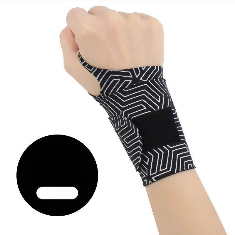 Plona vasarinė riešo apsauga nuo sausgyslių patempimo, skirta badmintono sportui, su įtempimo ir sąnario fiksavimo apsauga.