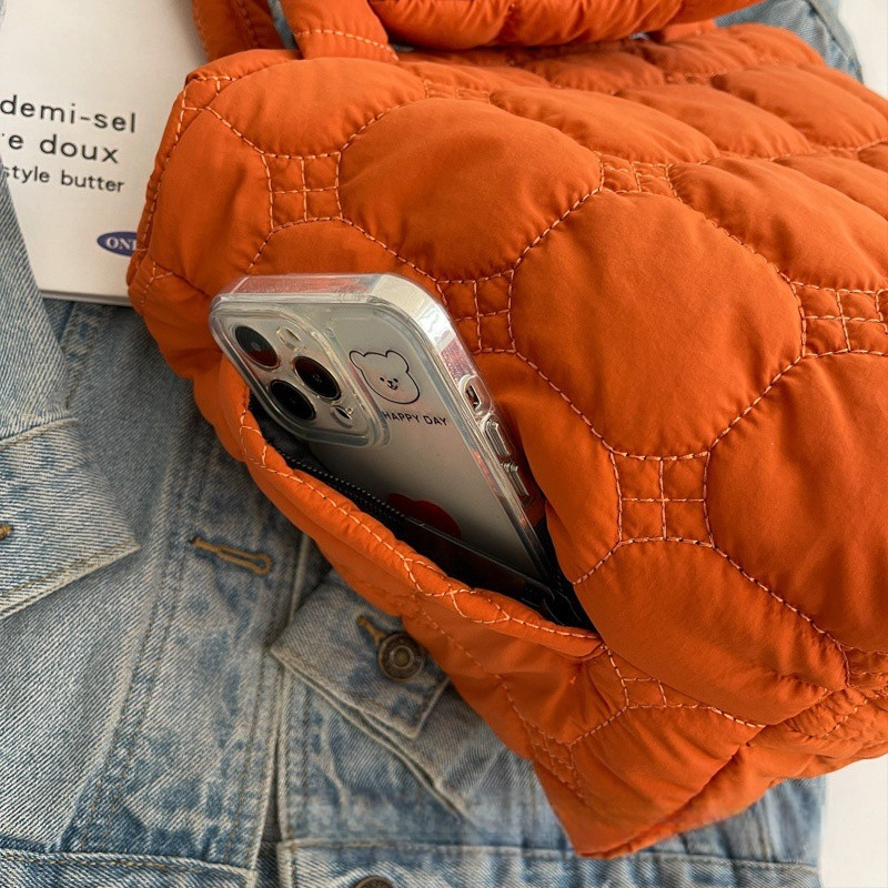 2023. aasta uus Korea stiilis moodne vabaaja suure mahutavusega kott naistele, puuvillase polstriga mantlikott, lääne stiilis lihtne õlakott