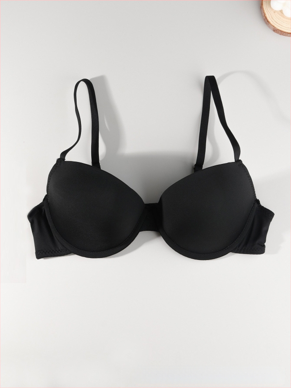 Seksuali, lankeliais puošta „Push-up“ liemenėlė iš „Temushein“ iš „Amazon“. Toks pats stilius sandėlyje. Karštai parduodama ir kitose šalyse.