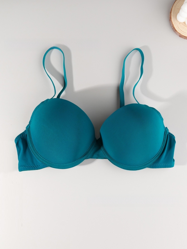 Seksuali, lankeliais puošta „Push-up“ liemenėlė iš „Temushein“ iš „Amazon“. Toks pats stilius sandėlyje. Karštai parduodama ir kitose šalyse.