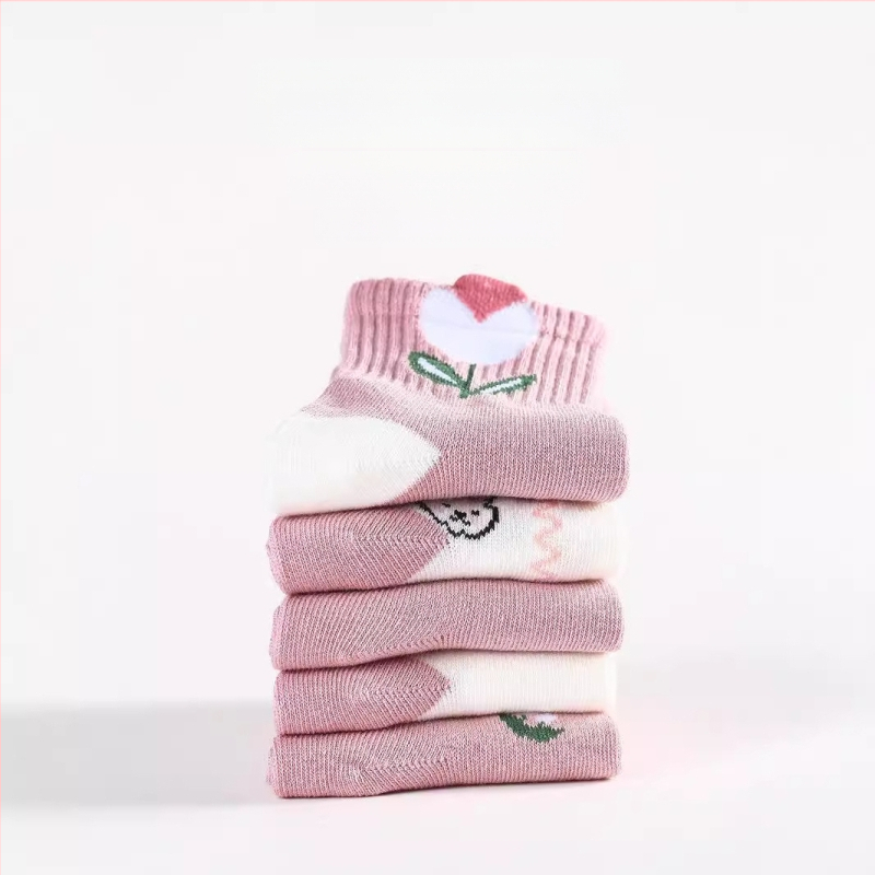 Sügisesed ja talvised uued laste sokid torus, laste sokid kammitud puuvillast, multifilmitrükiga, meeste ja naiste, suurte laste A-klassi beebisokid hulgimüügist