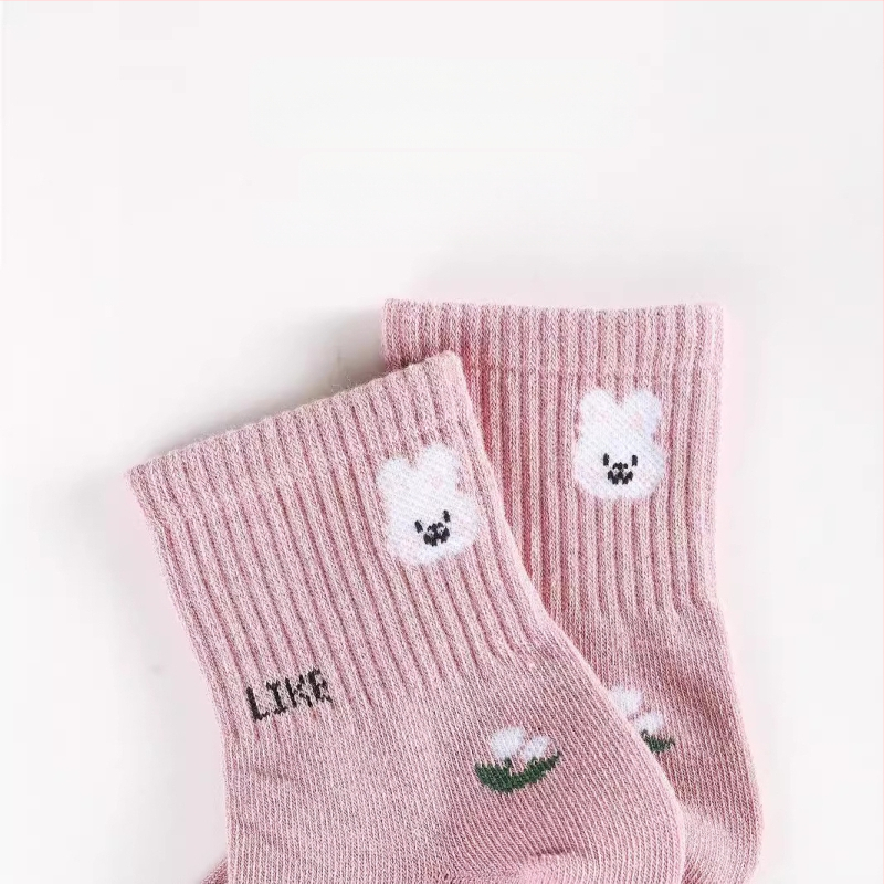 Sügisesed ja talvised uued laste sokid torus, laste sokid kammitud puuvillast, multifilmitrükiga, meeste ja naiste, suurte laste A-klassi beebisokid hulgimüügist