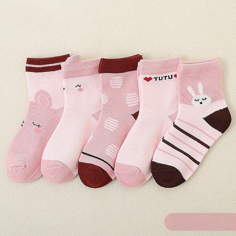 Sügisesed ja talvised uued laste sokid torus, laste sokid kammitud puuvillast, multifilmitrükiga, meeste ja naiste, suurte laste A-klassi beebisokid hulgimüügist