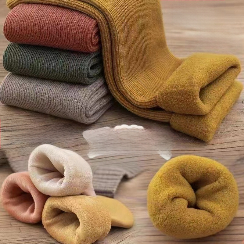 Naiste poolsääreni ulatuvad fliisvoodriga paksud villased sokid, soojad froteest sügis- ja talveune sokid, ühevärvilised põrandasokid