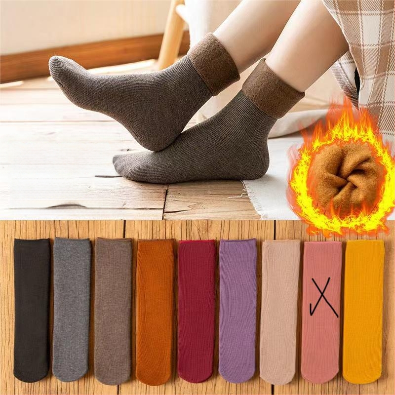 Naiste poolsääreni ulatuvad fliisvoodriga paksud villased sokid, soojad froteest sügis- ja talveune sokid, ühevärvilised põrandasokid