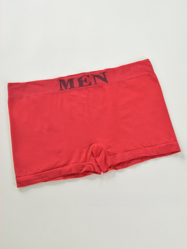 Europski i američki prekogranični Temu specijaliziran je za visokoelastične muške ležerne bešavne udobne prozračne mekane muške bokserice do sredine struka