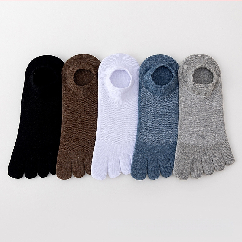 Dešimt porų nemokamu pristatymu vyriškų nematomų penkių pirštų kojinių vasarinių negilių silikoninių neslystančių vyriškų kojinių su laiveliu, kojinių su pirštais, tiesioginiai pardavimai iš gamyklos.